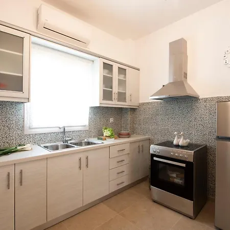 Anne Marie *